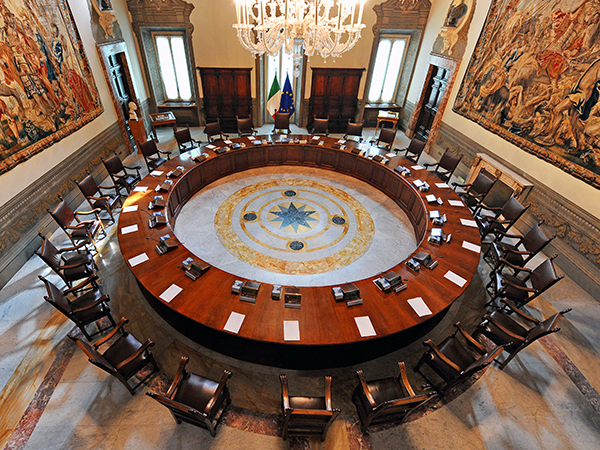 La sala del Consiglio dei Ministri vista dall'alto