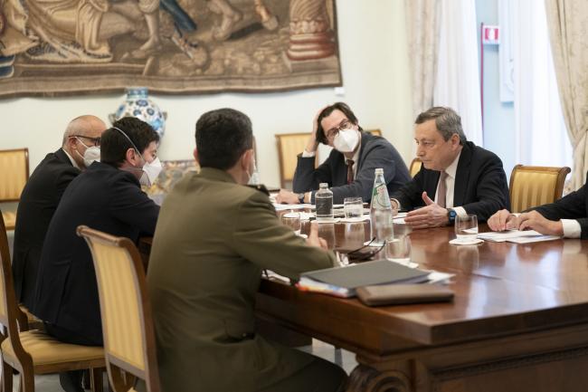 Il Presidente Draghi in riunione con il Ministro Speranza e il Commissario Figliuolo
