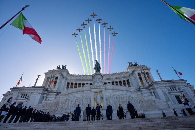 Giorno dell'Unità Nazionale e Giornata delle Forze Armate, il Presidente Meloni partecipa alle celebrazioni all'Altare della Patria