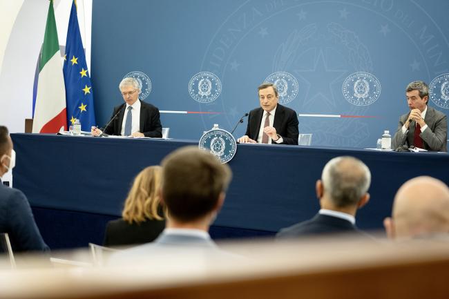 Manovra, conferenza stampa del Presidente Draghi con i Ministri Franco e Orlando
