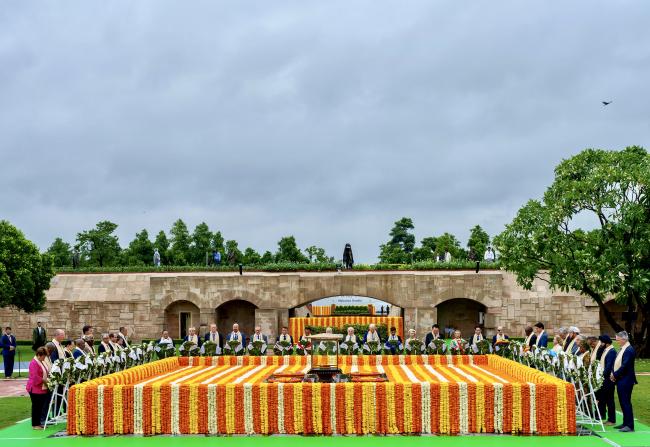 Omaggio dei Leader G20 al Memoriale del Mahatma Gandhi