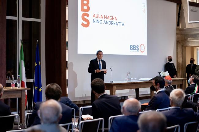 il Presidente Draghi alla cerimonia di intitolazione dell’Aula magna di Bologna Business School a Nino Andreatta
