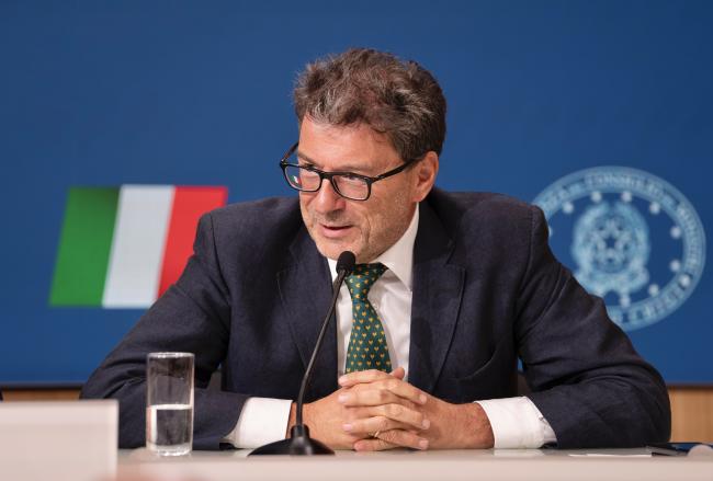 Il Ministro Giorgetti in conferenza stampa al termine del Consiglio dei Ministri n. 48