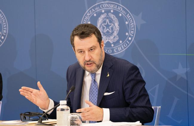 Il Ministro Salvini durante la conferenza stampa
