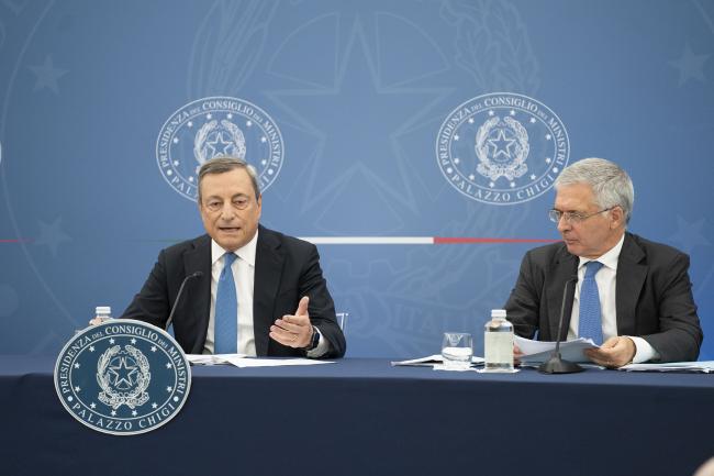 PM Draghi and the Minister of Economy and Finance, Daniele Franco, during the press conference following Council of Ministers meeting no. 95