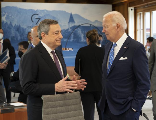 Il Presidente Draghi con il Presidente degli Stati Uniti d’America Biden al Vertice G7