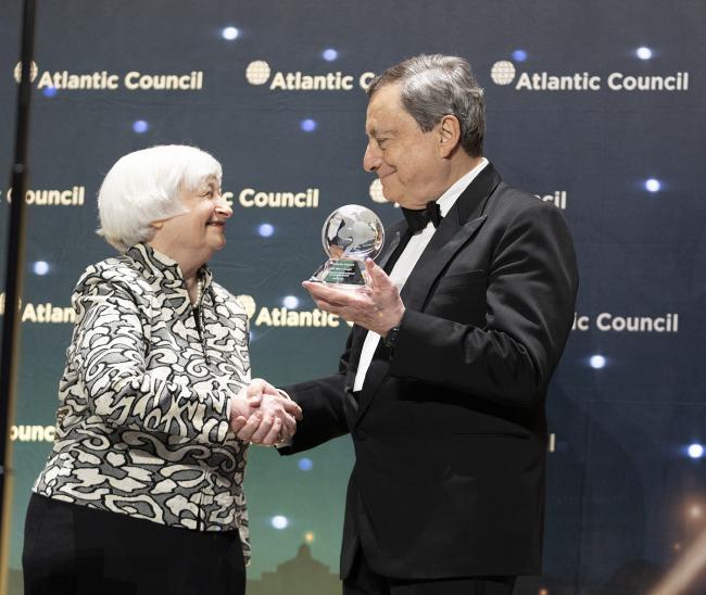  Il Presidente Draghi riceve il Distinguished Leadership Award 2022