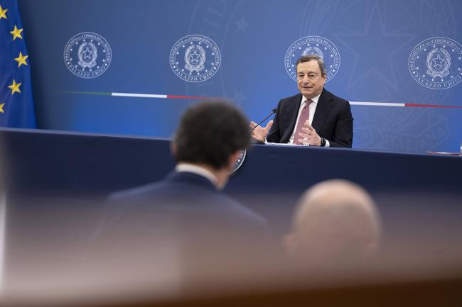 Covid-19, conferenza stampa Draghi-Speranza