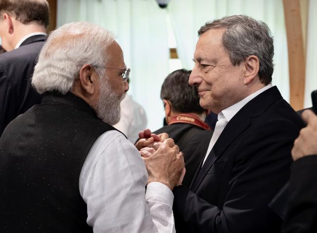 Il Presidente Draghi e il Primo Ministro dell'India Narendra Modi alla seconda giornata del Vertice G7