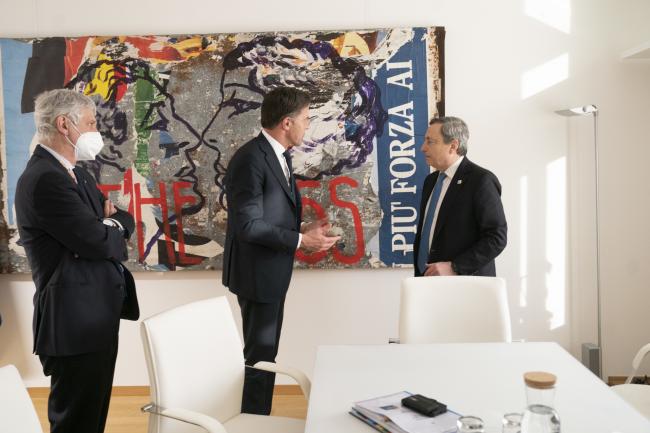 Bruxelles, il Presidente Draghi con il Primo Ministro olandese Rutte