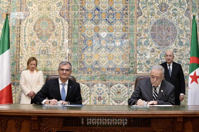 Cerimonia di firma di accordi tra Italia e Algeria