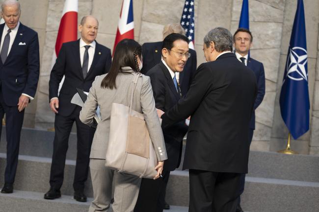 Il Presidente Draghi e il Primo Ministro Kishida alla Riunione dei leader del G7
