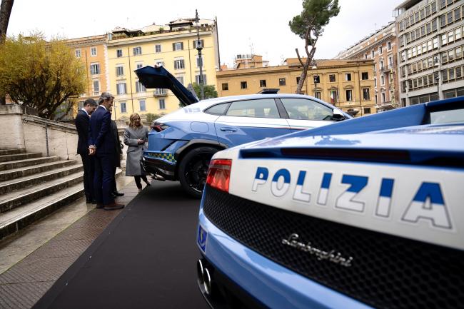 Il Presidente Meloni partecipa alla consegna della Lamborghini “URUS” alla Polizia di Stato