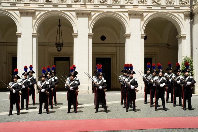 Military honours in the Palazzo Chigi courtyard